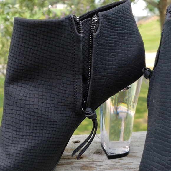 Tildon Ankle Bootie - Picture 5 of 10